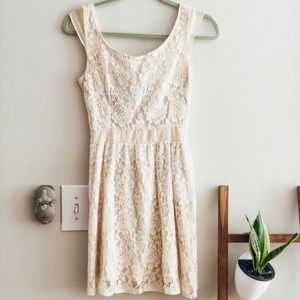 American Eagle lace dress with back cutout Sz S